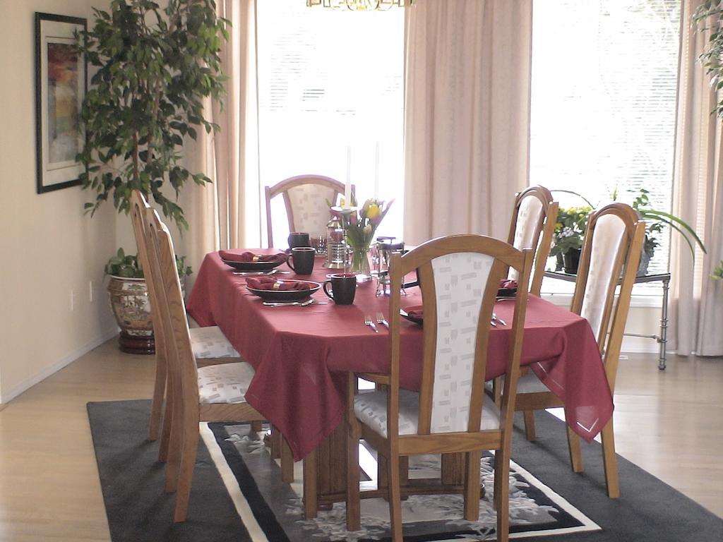 Redwood Meadows Bed And Breakfast Bragg Creek Luaran gambar