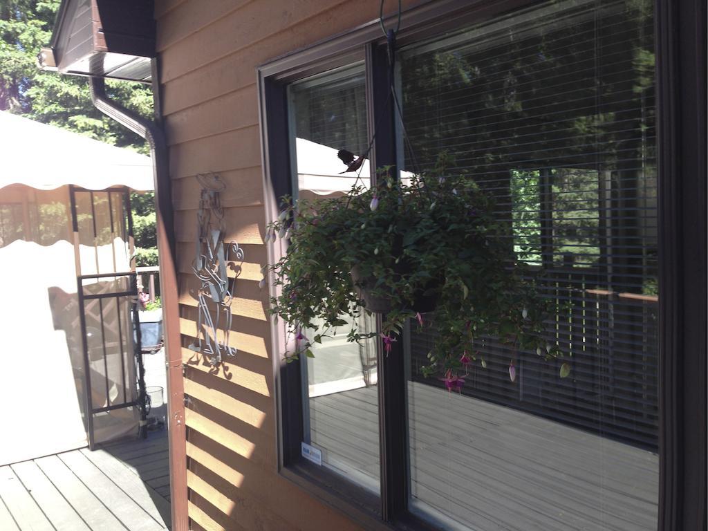 Redwood Meadows Bed And Breakfast Bragg Creek Luaran gambar